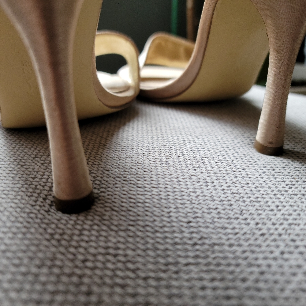 Heels - Picture 5 of 10
